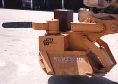 Hydraulic trim saw